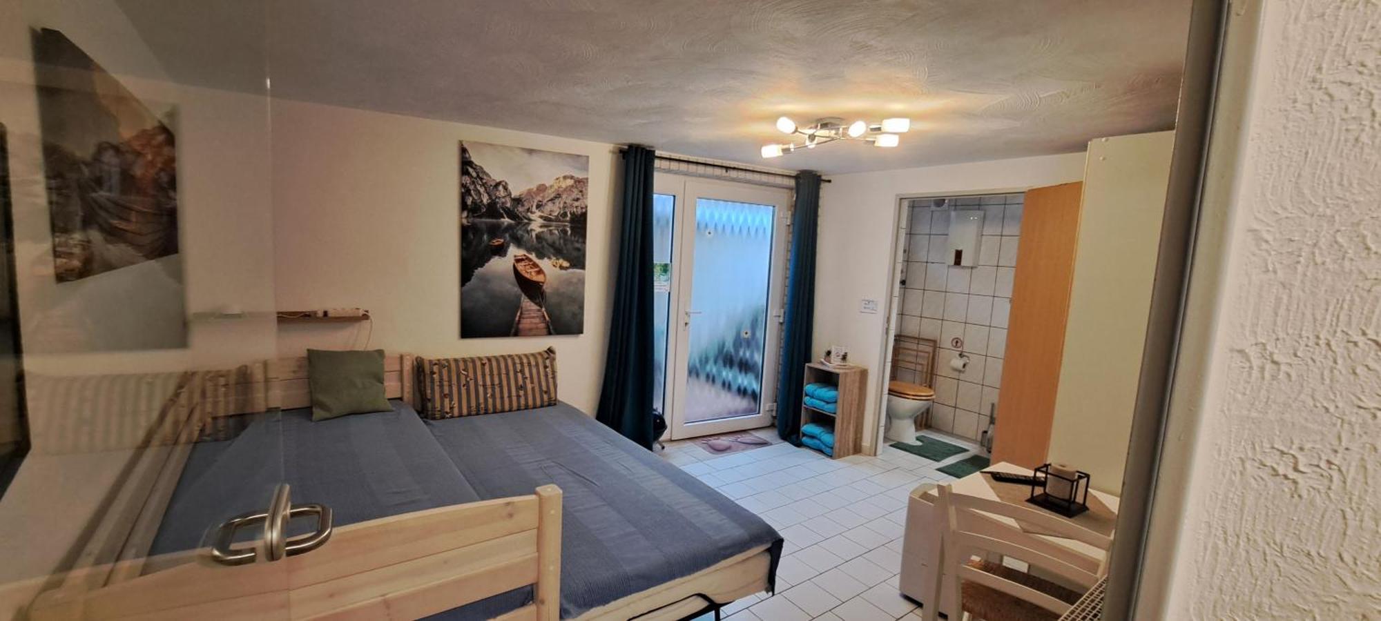 Private 1-2,5 -Zimmer-Wohnung Mit Terrasse ツュルピッヒ エクステリア 写真